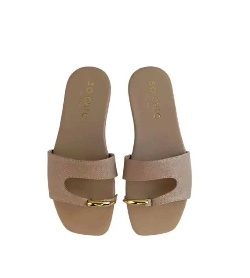 γυναικεία μπεζ flat σανδάλια so chic by vsk matilda nude με minimal σχεδιασμό και χρυσή μεταλλική λεπτομέρεια