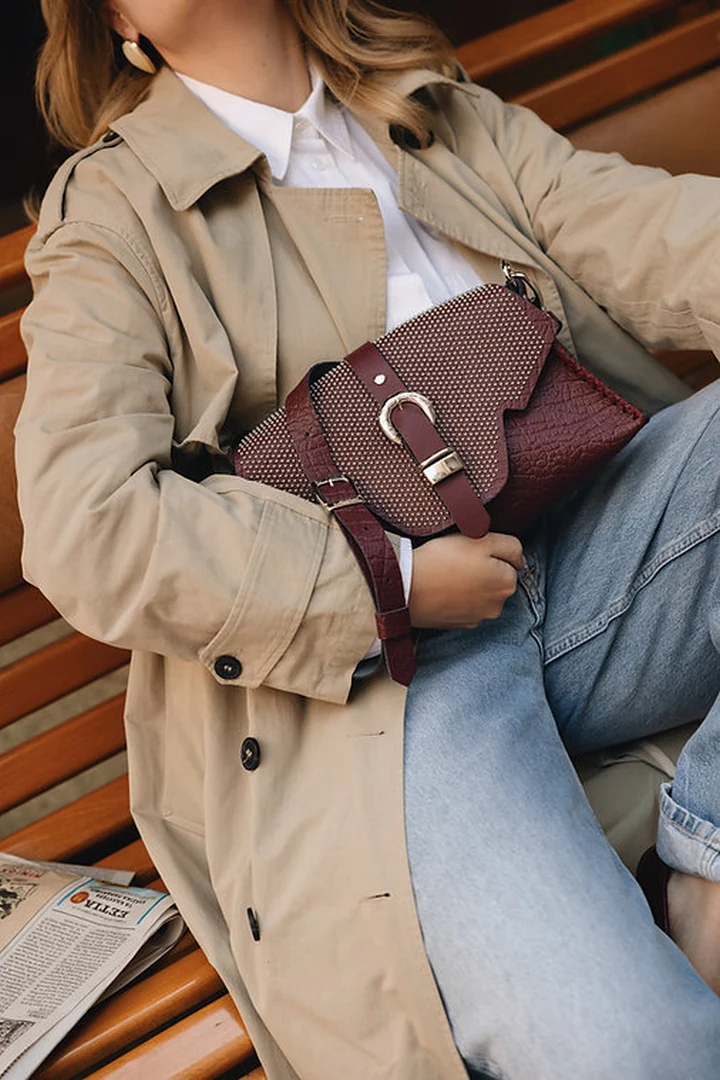 "Go your own way" shoulder bag, cherry - Image 3