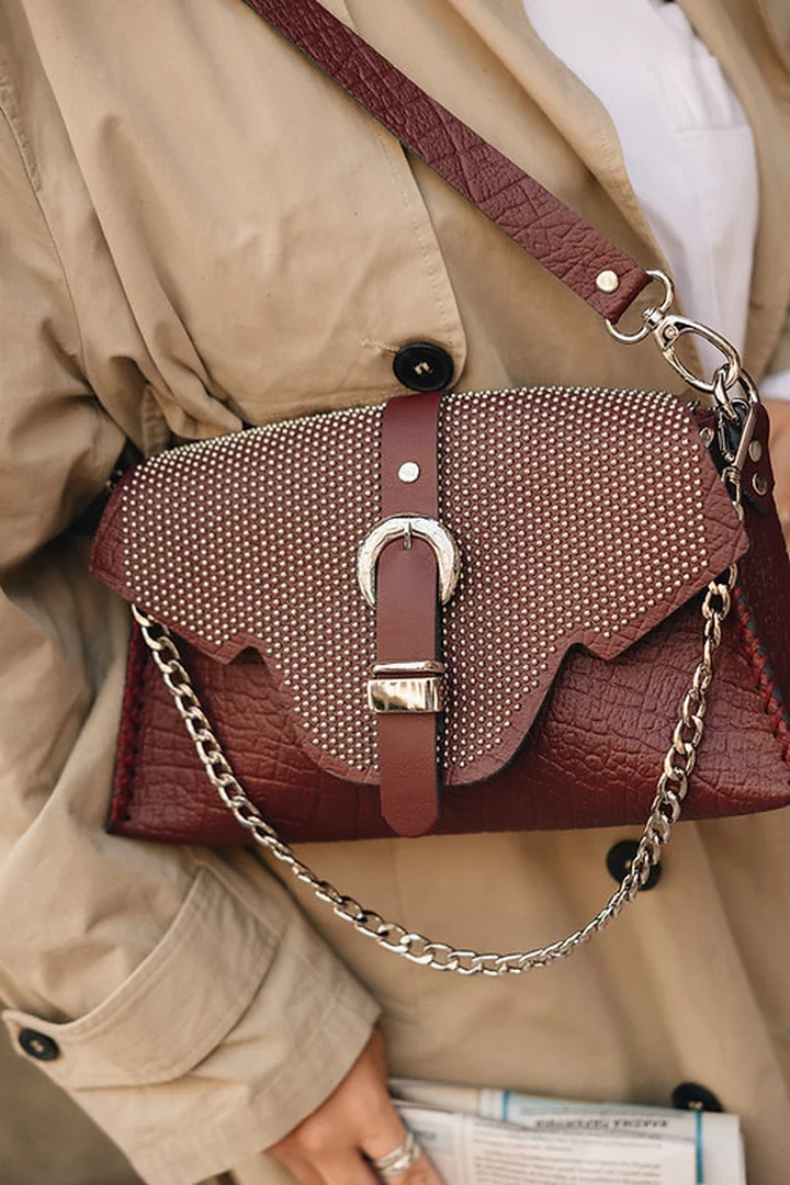 "Go your own way" shoulder bag, cherry - Image 6
