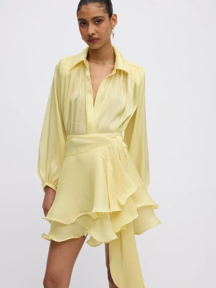 ciel concept clio banana skirt ψηλόμεση κρουαζέ φούστα one size με ρυθμιζόμενο δέσιμο φορεμένη σε εντυπωσιακό καλοκαιρινό σετ