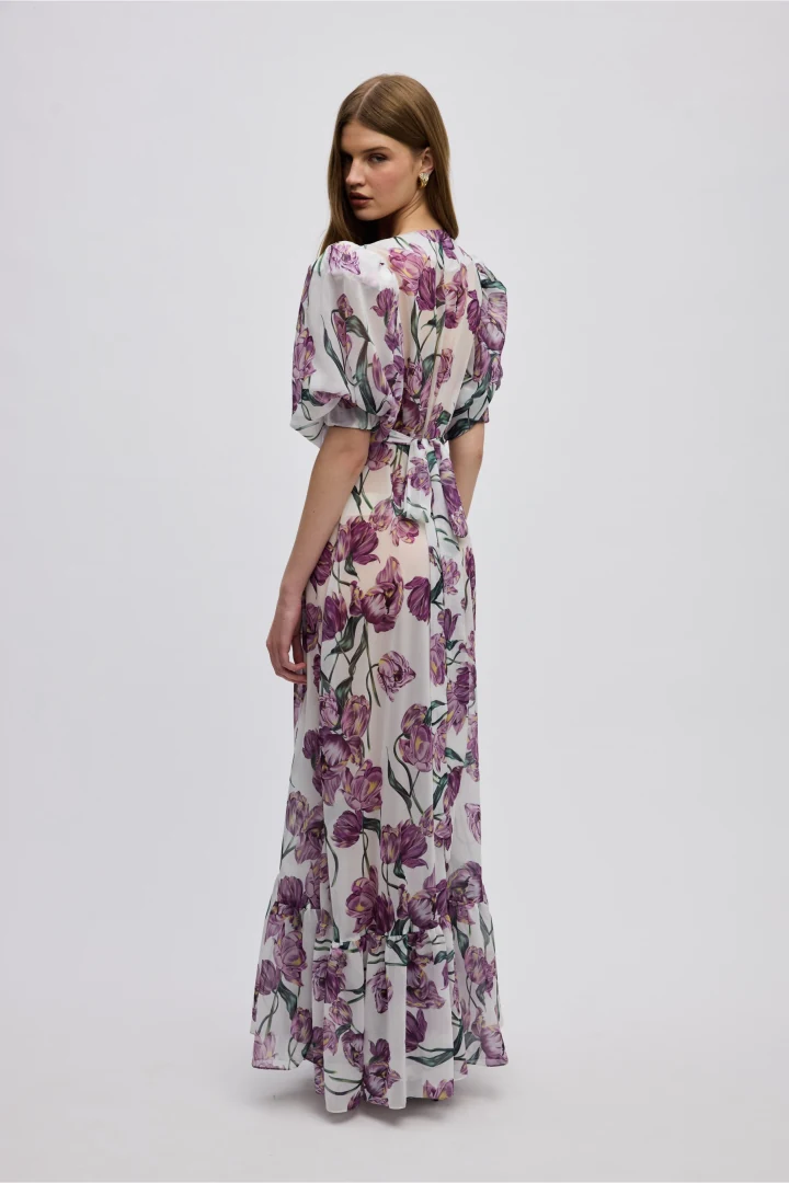 Πίσω όψη του Ciel Concept Tulipa Kimono που αναδεικνύει το δέσιμο στη μέση και την αέρινη κίνηση της φούστας με βολάν.