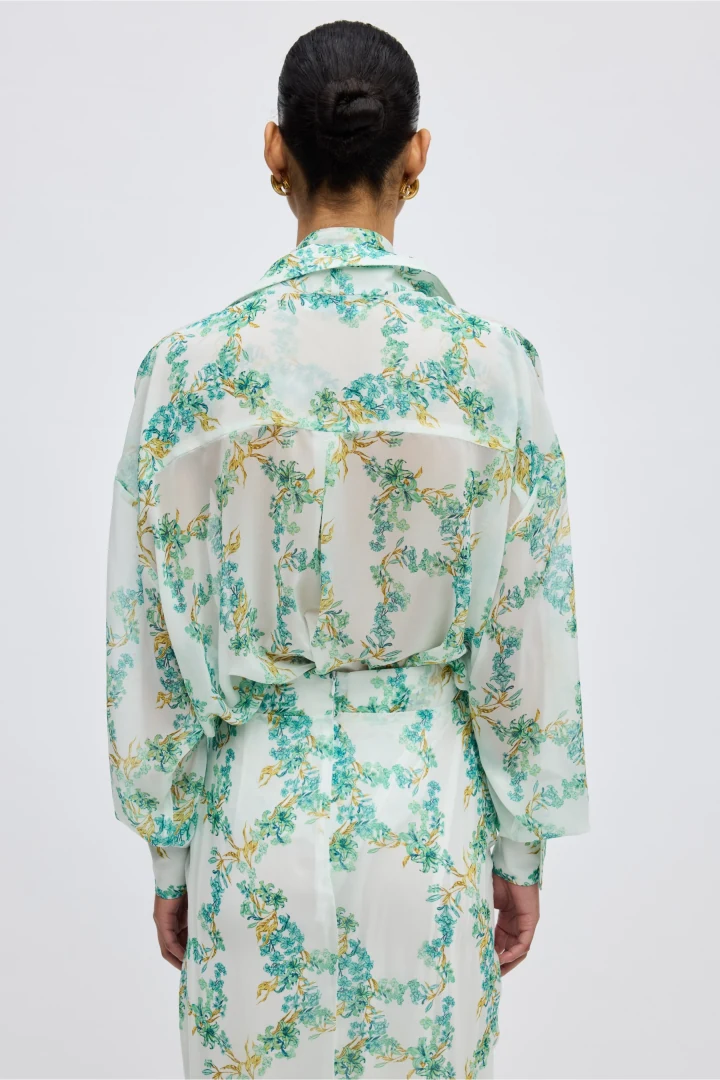 ciel-concept-grace-shirt πλάγια όψη από εντυπωσιακό πολύχρωμο τοπ με αέρινη γραμμή και μεταξένια υφή της συλλογής ss26