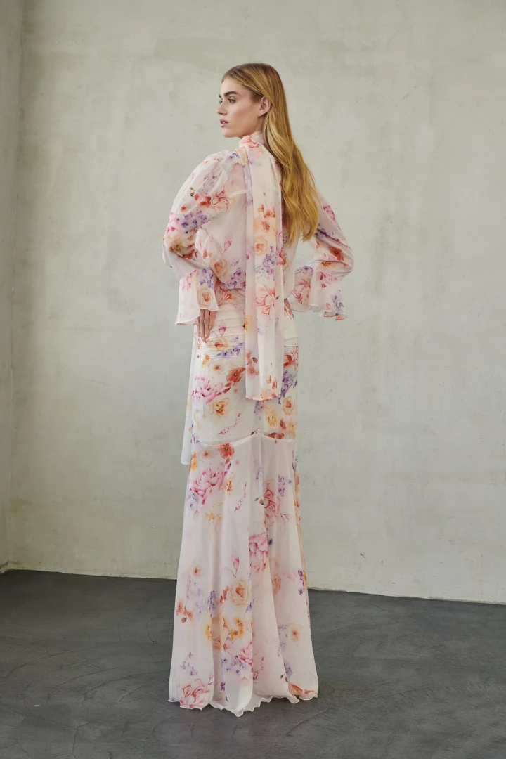 λεπτομέρειες από χειροποίητο floral print σε καλοκαιρινή γυναικεία φούστα με σούρες