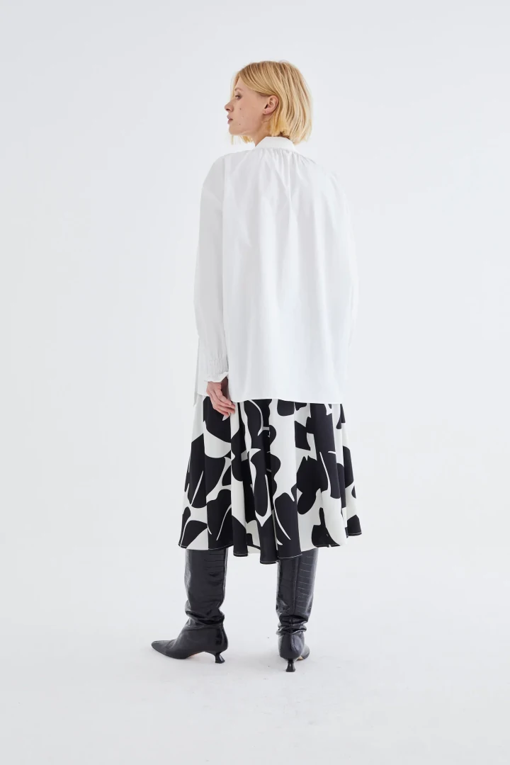 JOVONNA LONDON HESSNER SKIRT BLACK AND WHITE PATTERN - Image 2