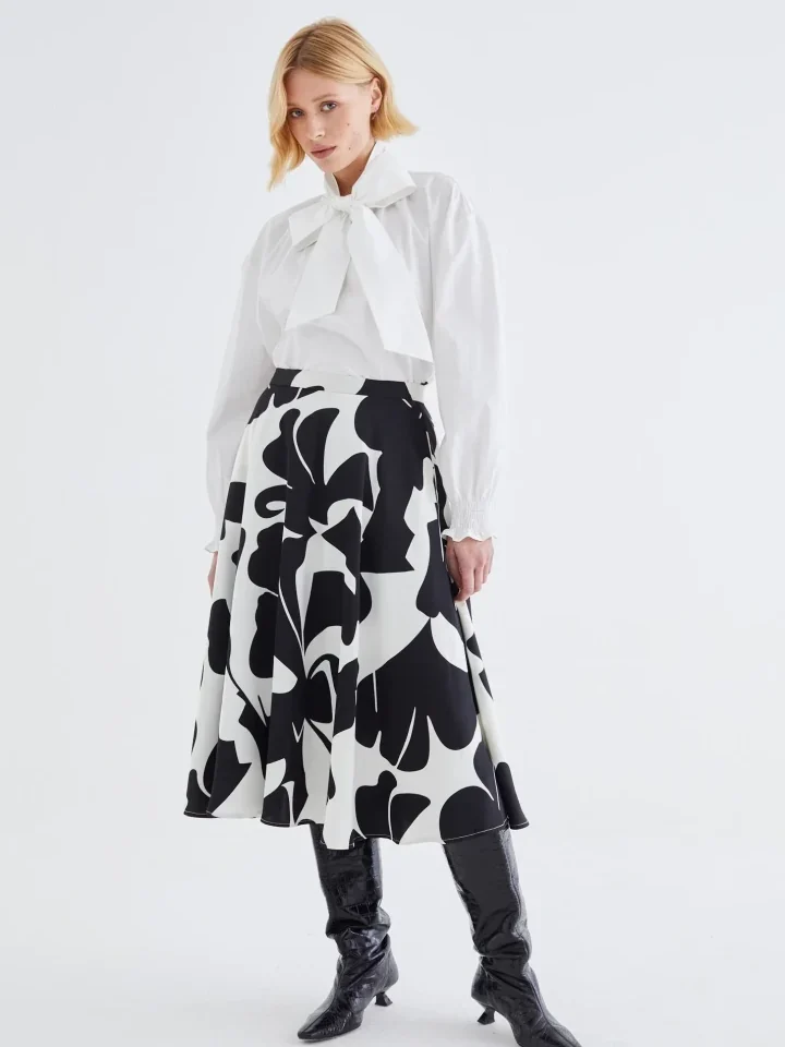 JOVONNA LONDON HESSNER SKIRT BLACK AND WHITE PATTERN
