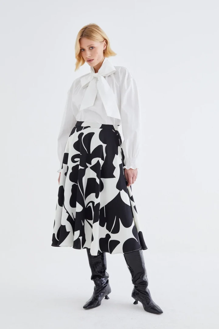 JOVONNA LONDON HESSNER SKIRT BLACK AND WHITE PATTERN