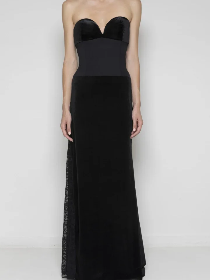 THE ‘LET’S MEET TONIGHT’ SKIRT