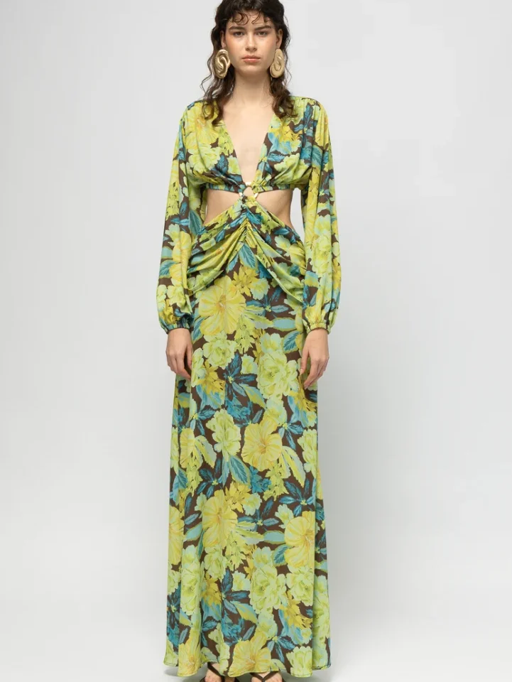 ολόσωμη μπροστινή όψη με το γυναικείο floral maxi φόρεμα mallory the label mai tai dress με statement cut-outs
