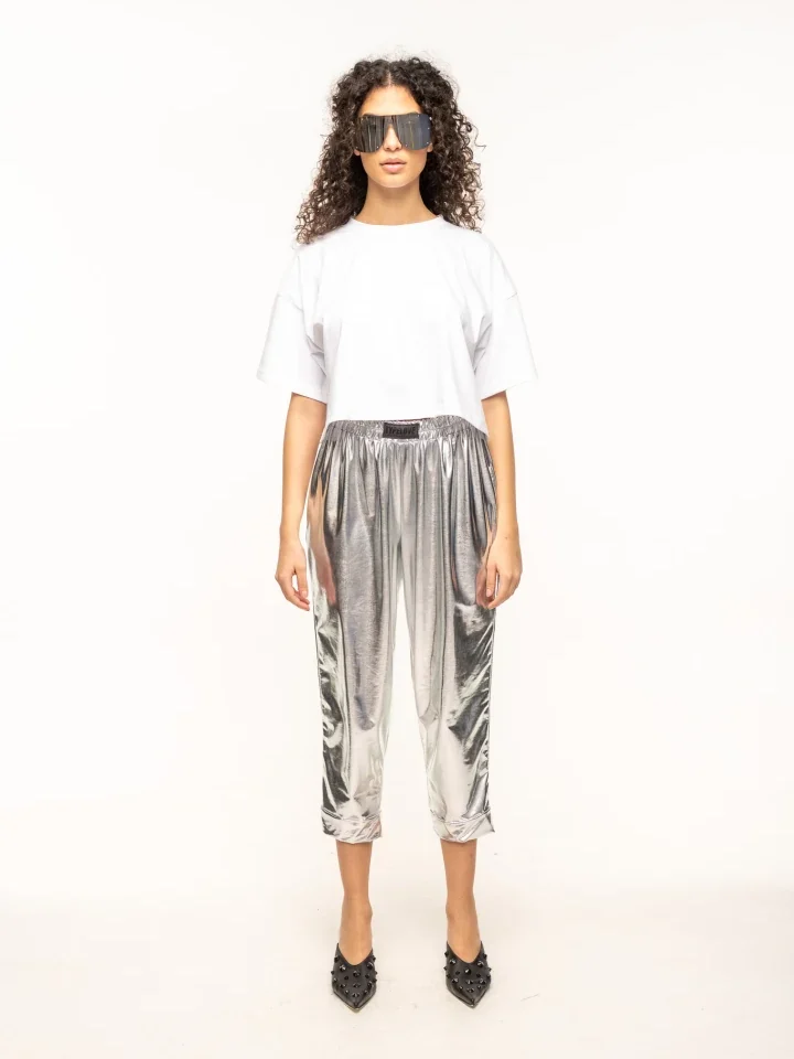 γυναικείο λευκό βαμβακερό cropped t-shirt με minimal σχεδιασμό και άνετη εφαρμογή typelove white boxy crop t-shirt plain