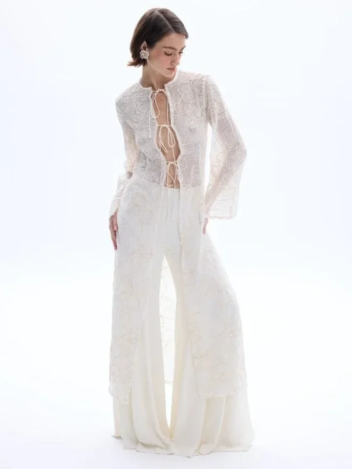 γυναικείο ιβουάρ διάφανο κιμονό be a bee maggie kimono top ivory με floral κεντήματα