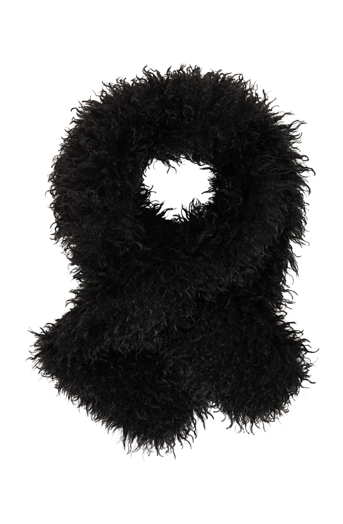 LA CHAINE FUR BLACK