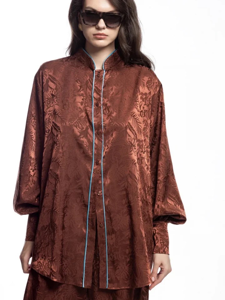 A PIECE OF ME Candice shirt Chocolate