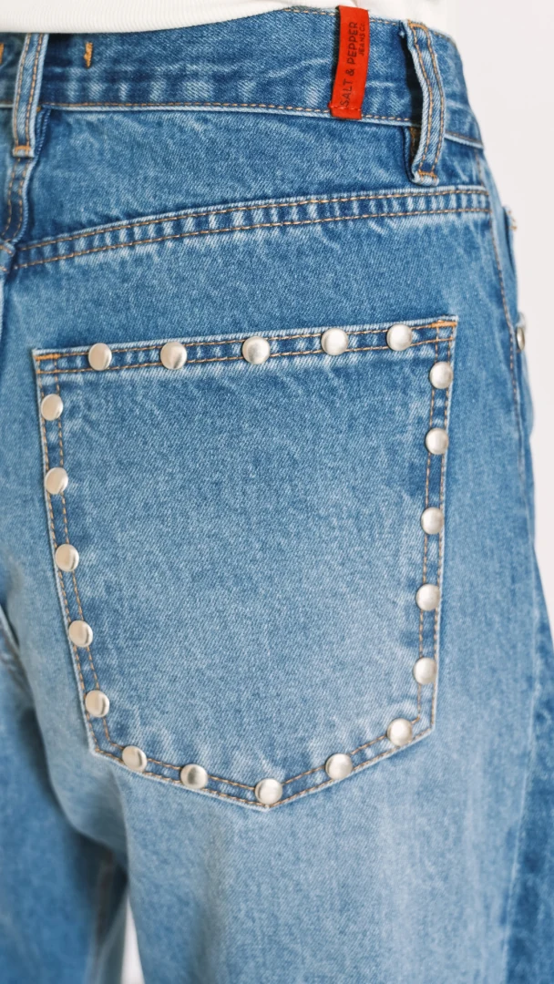 gwen-medium-studded πίσω όψη από ψηλόμεσο γυναικείο τζιν παντελόνι tappered εφαρμογής με σταθερό ύφασμα για κολακευτική σιλουέτα