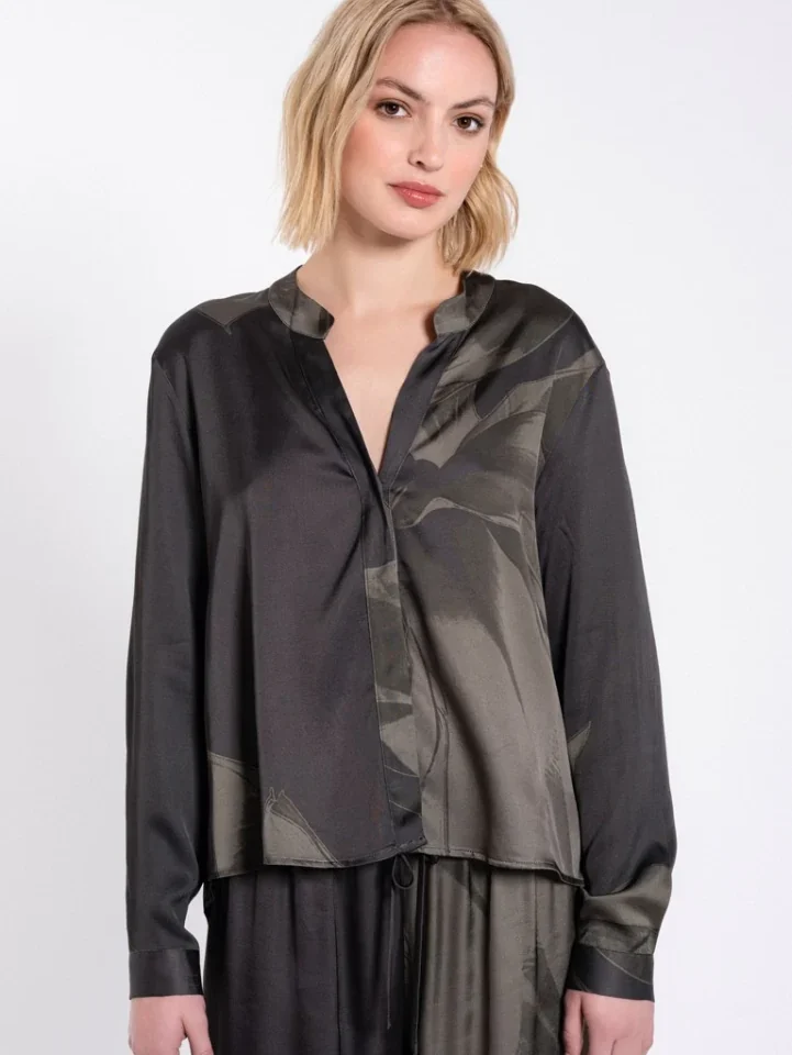 Philosophy satin print cropped shirt
