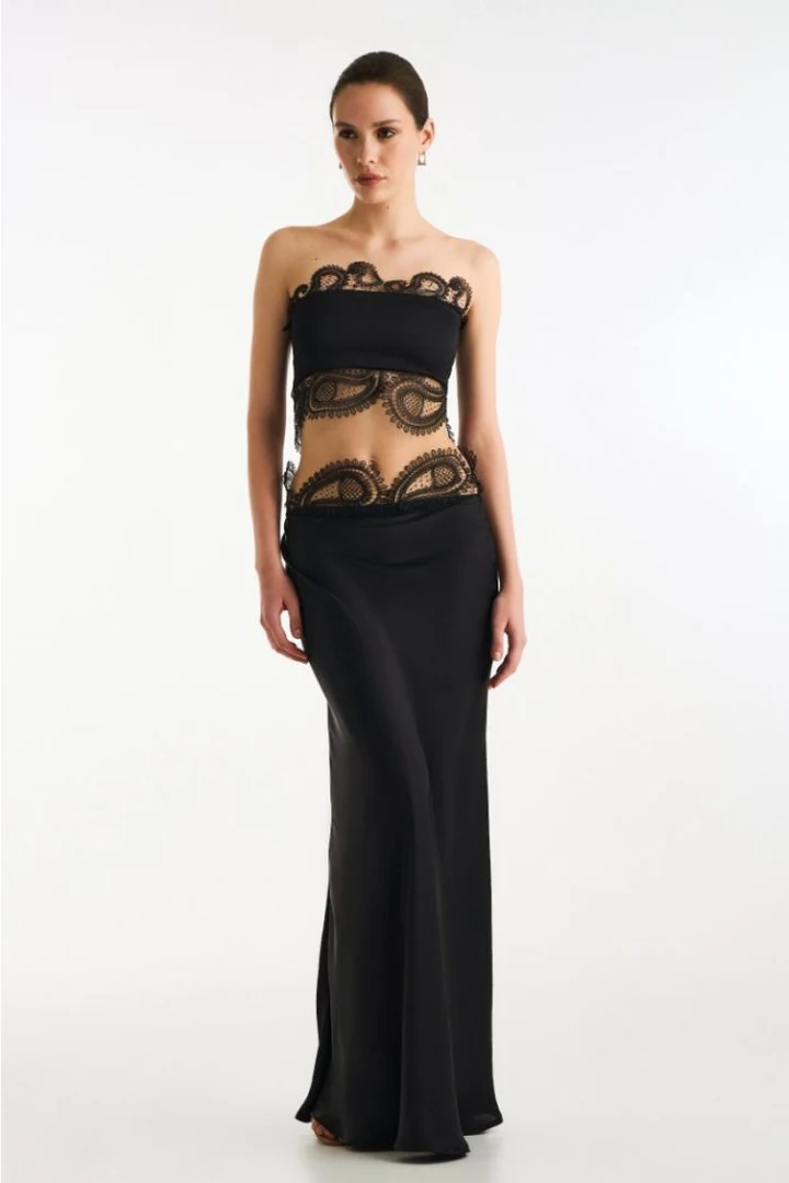 Amanda Lace Skirt - Image 2
