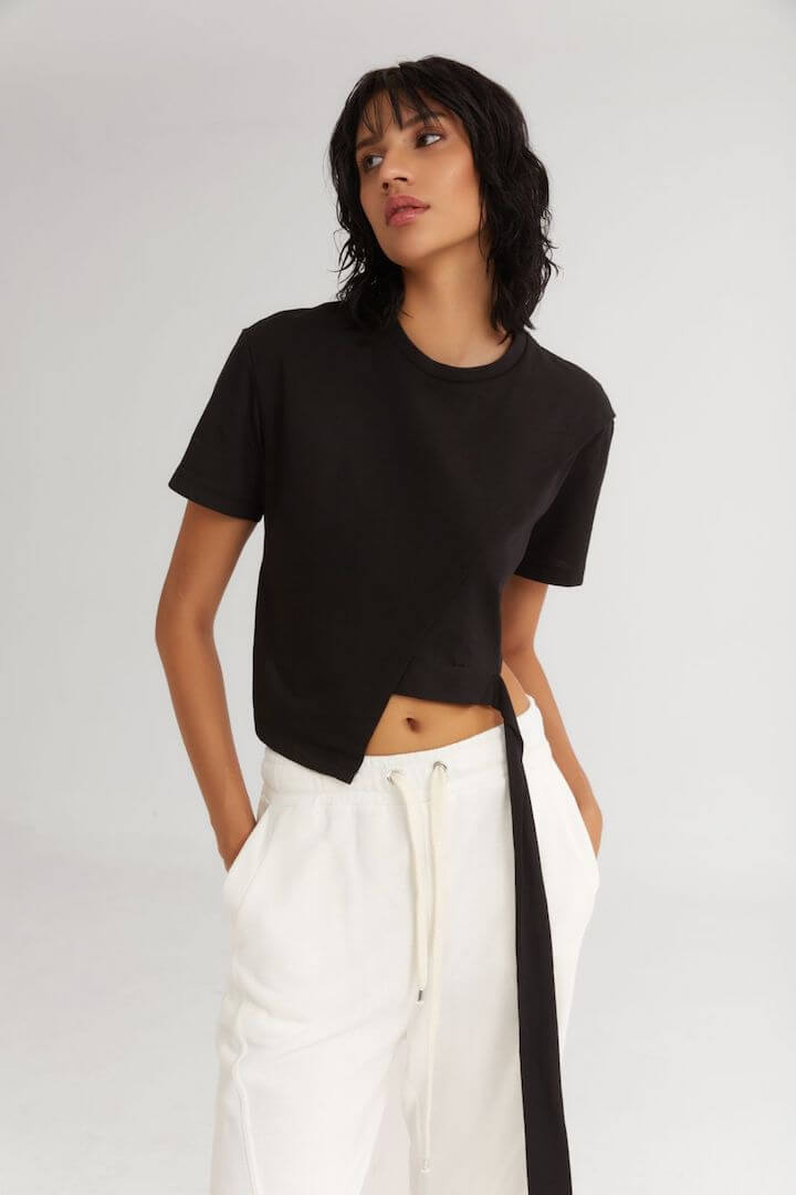 the_caramel_drip_top_black