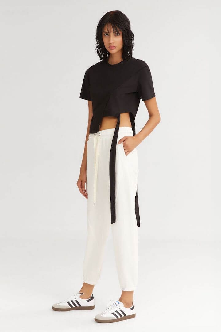 the_caramel_drip_top_black