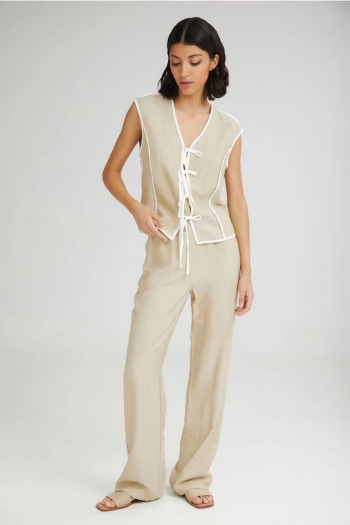 The Sundae Straight Pants Beige