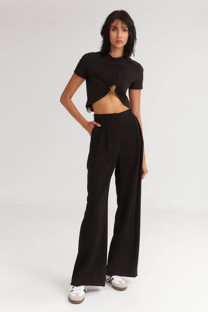 the_sweetener_top_black