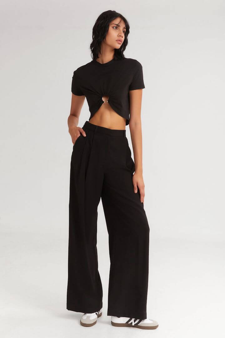 the_sweetener_top_black