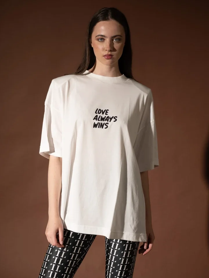 Typelove White Oversized T-Shirt Love Always Wins