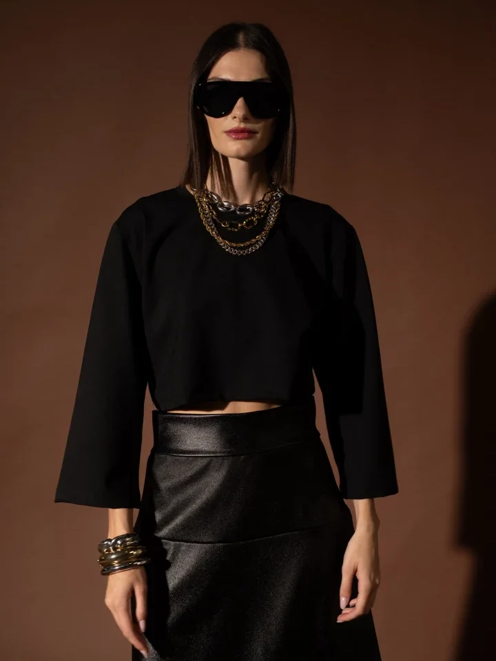 Typelove Black Crop T-Shirt Long Sleeve