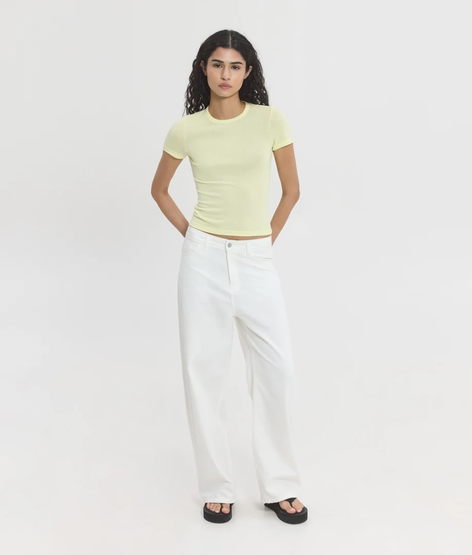 γυναικείο κοντομάνικο μπλουζάκι sunsetgo violette t-shirt σε απαλή banana απόχρωση